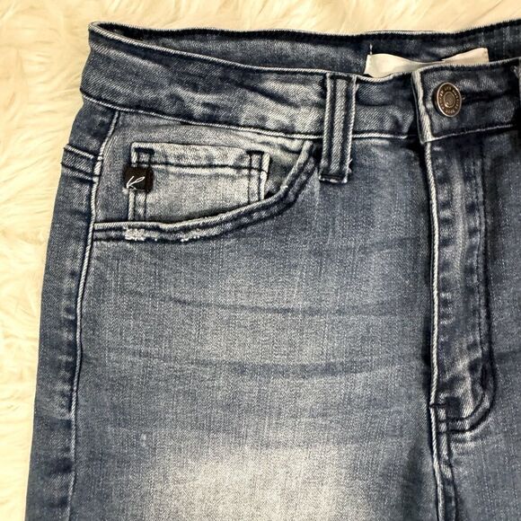 KanCan Medium Rise Distressed Denim Shorts with Frayed Hem Size 28 - Picture 9 of 11